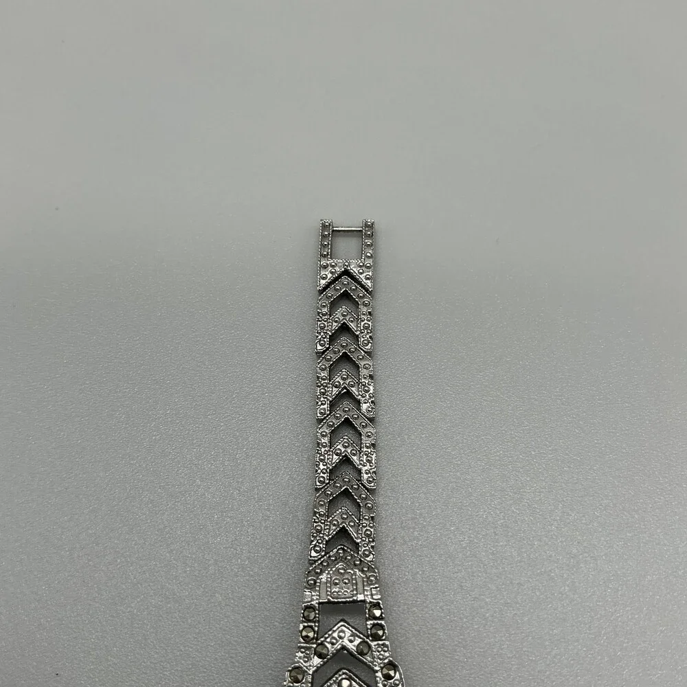 Geneva Platinum 3049 Womens Watch 17mm Silver Tone Marcasite New Battery 6.75